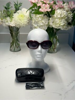 CHANEL 5170-A Burgundy Gradient Oval Sunglasses with Black Quilted Case
